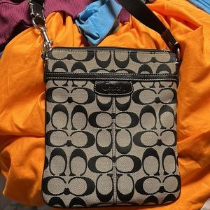 Like new coach crossbody purse